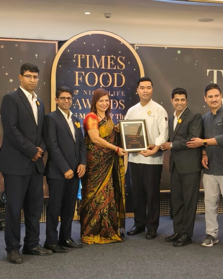 Instagram post from official_youmee. This post is in position 6.